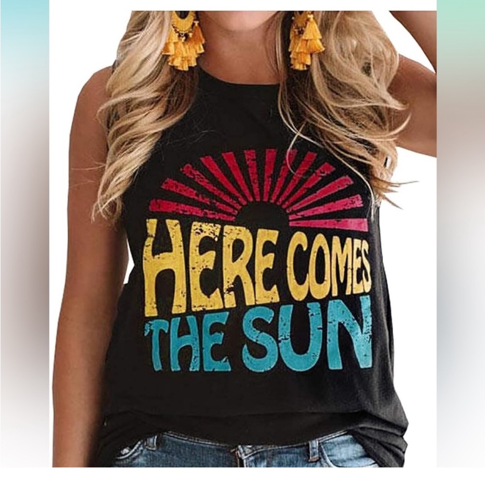 Here comes the sun gray tank top with graphic design size medium